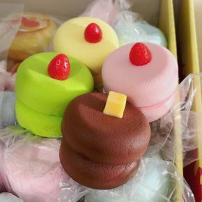PU Fruit Soufflé Cake Squishy