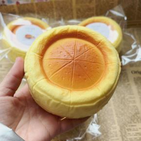 PU Basque Cake Squishy